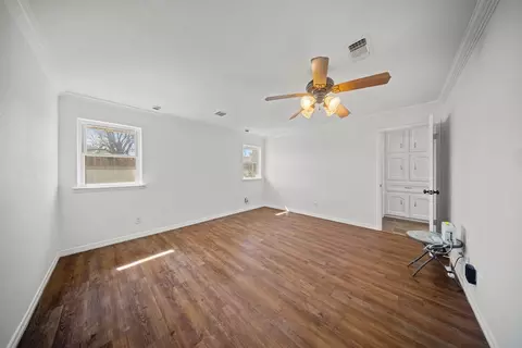 Bedroom - 203 Oak Forest Trl, Euless, TX 76039 photo 3 of 7