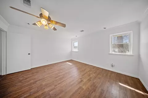Bedroom - 203 Oak Forest Trl, Euless, TX 76039 photo 4 of 7