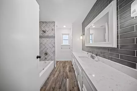Bath - 203 Oak Forest Trl, Euless, TX 76039 photo 3 of 5
