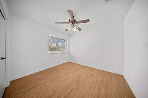 Bedroom - 203 Oak Forest Trl, Euless, TX 76039 photo 5 of 7