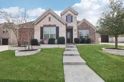 8012 Woodside Trl, North Richland Hills, TX 76182