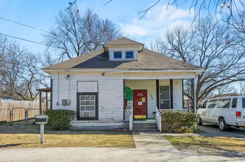 768 N Saint Augustine Dr, Dallas, TX 75217