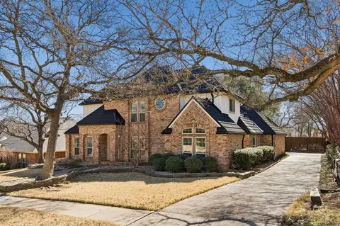 824 Mayfair Hill Ct, Bedford, TX 76021