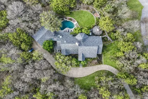 1075 Mobley Rd, Cedar Hill, TX 75104