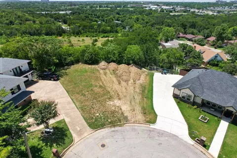 2300 Donnyville Ct, Fort Worth, TX 76119