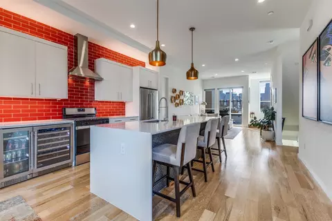 3812 San Jacinto St #201, Dallas, TX 75204