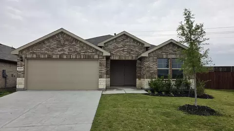 9401 Mint Hill Dr, Fort Worth, TX 76108