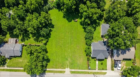 4305 Falls Dr, Dallas, TX 75211