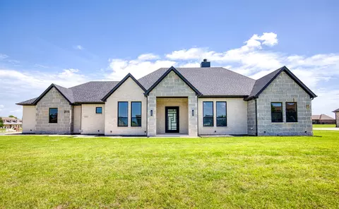 1333 Canyon Lake Rd, Wills Point, TX 75169