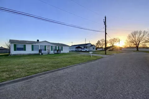 1002 Willow St, Mexia, TX 76667