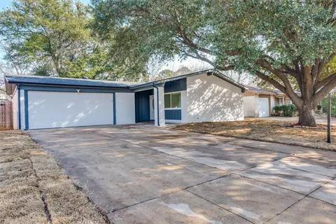 2501 S Fielder Rd, Arlington, TX 76015