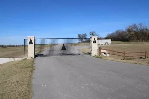 lot48 Triangle Shrs, Corsicana, TX 75109