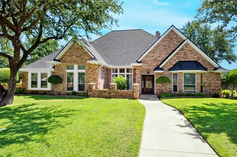 1313 Crest Dr, Colleyville, TX 76034