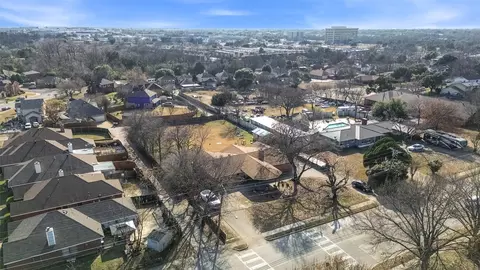 2010 Gross Rd, Dallas, TX 75228