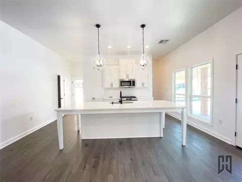 Kitchen - 400 Summit, Minden, LA 71055 photo 1 of 1