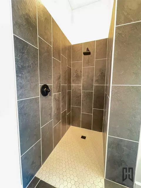 Bath - 400 Summit, Minden, LA 71055 photo 2 of 3