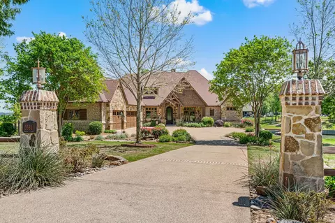 5581 Nancy Cir, Chandler, TX 75758