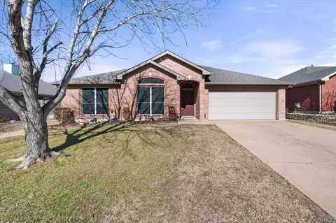 617 Jamie Ln, Mansfield, TX 76063