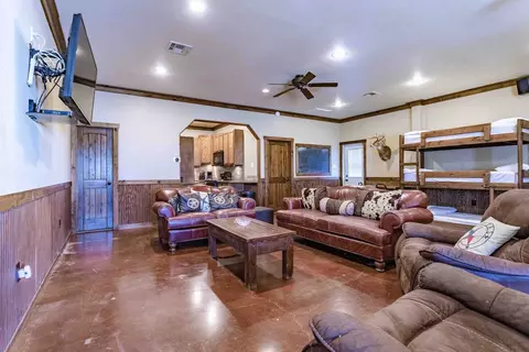 Living - 313 Wolf Creek Rd, Lorena, TX 76655 photo 5 of 5