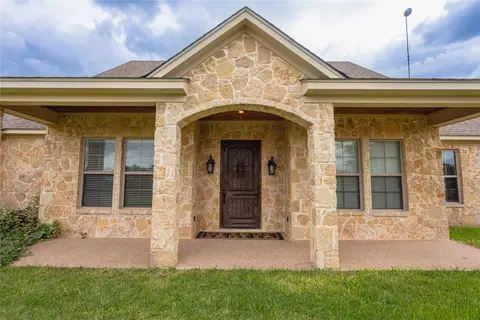 Exterior - 313 Wolf Creek Rd, Lorena, TX 76655 photo 1 of 8