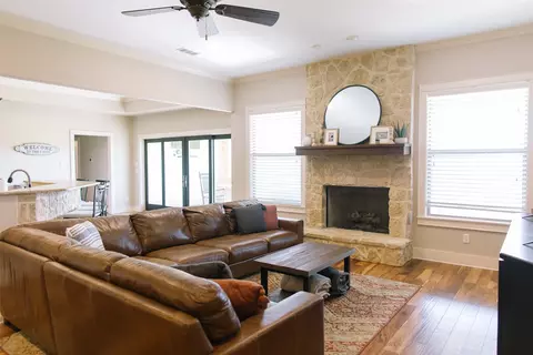 Living - 313 Wolf Creek Rd, Lorena, TX 76655 photo 1 of 5
