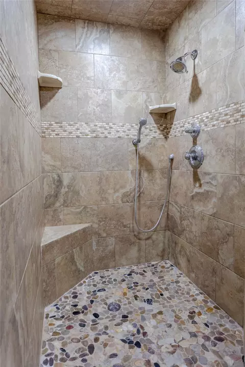 Bath - 313 Wolf Creek Rd, Lorena, TX 76655 photo 2 of 5