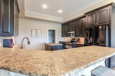 Kitchen - 313 Wolf Creek Rd, Lorena, TX 76655 photo 2 of 6