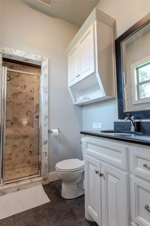 Bath - 313 Wolf Creek Rd, Lorena, TX 76655 photo 3 of 5