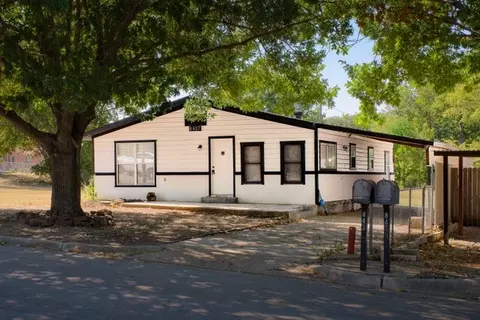 8437 Redonda St, White Settlement, TX 76108