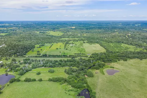 1505 Mcelroy Ln, No City, TX 78950