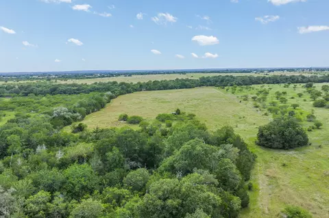 1505 Mcelroy Ln, No City, TX 78950