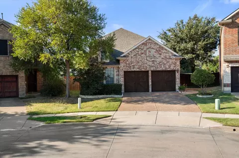 1352 Cog Hill Dr, Fort Worth, TX 76120