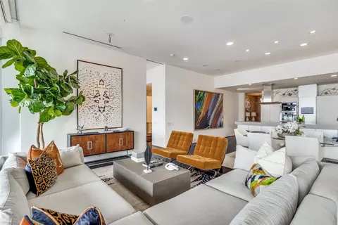 1717 Arts Plz #2107, Dallas, TX 75201