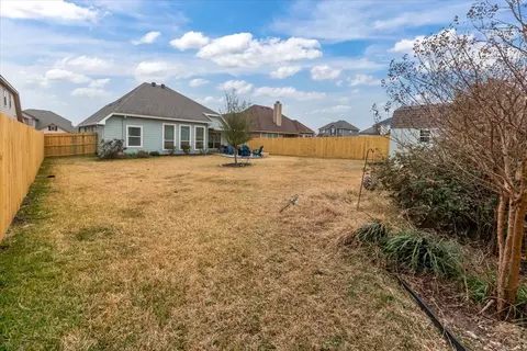 Exterior - 10861 Burnham Dr, Waco, TX 76708 photo 6 of 8