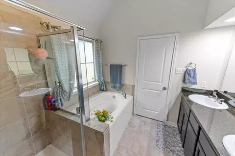 Bath - 10861 Burnham Dr, Waco, TX 76708 photo 2 of 2