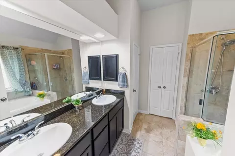 Bath - 10861 Burnham Dr, Waco, TX 76708 photo 1 of 2