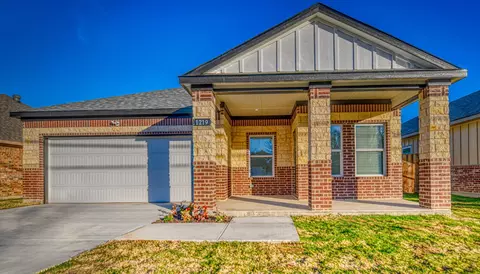 1219 S Rockwall Ave, Terrell, TX 75160