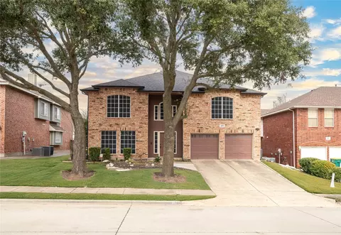 213 Rainsong Dr, Cedar Hill, TX 75104
