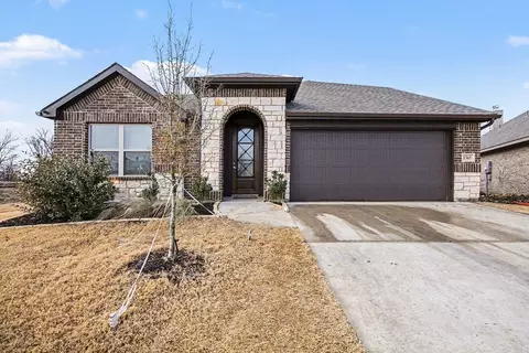1365 Grand Meadows Dr, Godley, TX 76044