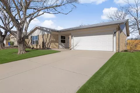 6517 Ridglea Dr, Watauga, TX 76148