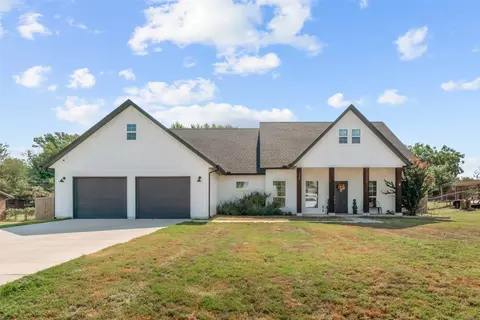 325 Berryhill Dr, Springtown, TX 76082