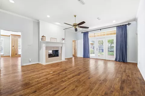 2272 Hollyhill Ln, Denton, TX 76205