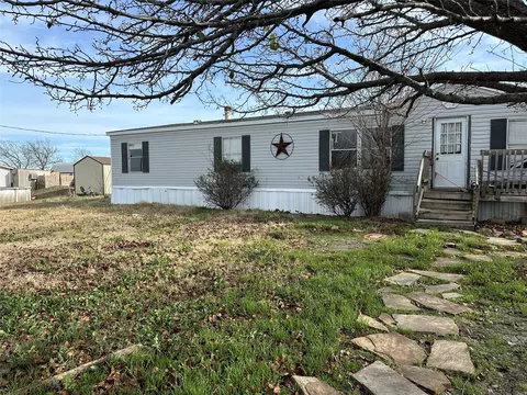 6293 County Road 593, Nevada, TX 75173