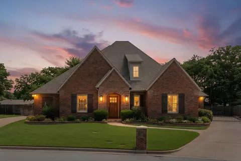 3709 Toby Ct, Arlington, TX 76001