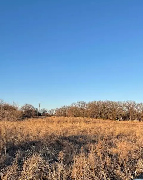 8496 Lavender Rd, Springtown, TX 76082