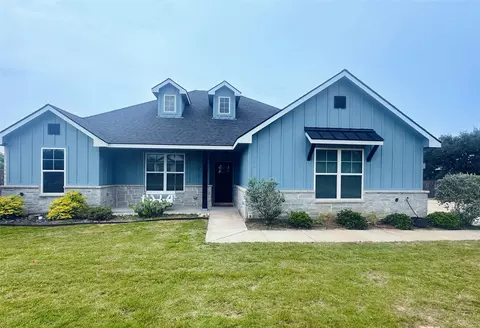 1535 Bent Creek Dr, Cleburne, TX 76033