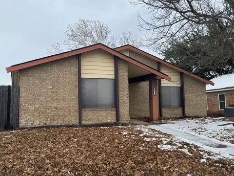 4717 Redwood Dr, Garland, TX 75043