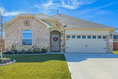 1240 Almond Rd, Azle, TX 76020