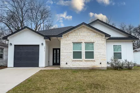 2815 E Overton Rd, Dallas, TX 75216