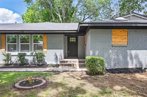 512 Shadowbrook Ln, Hurst, TX 76053